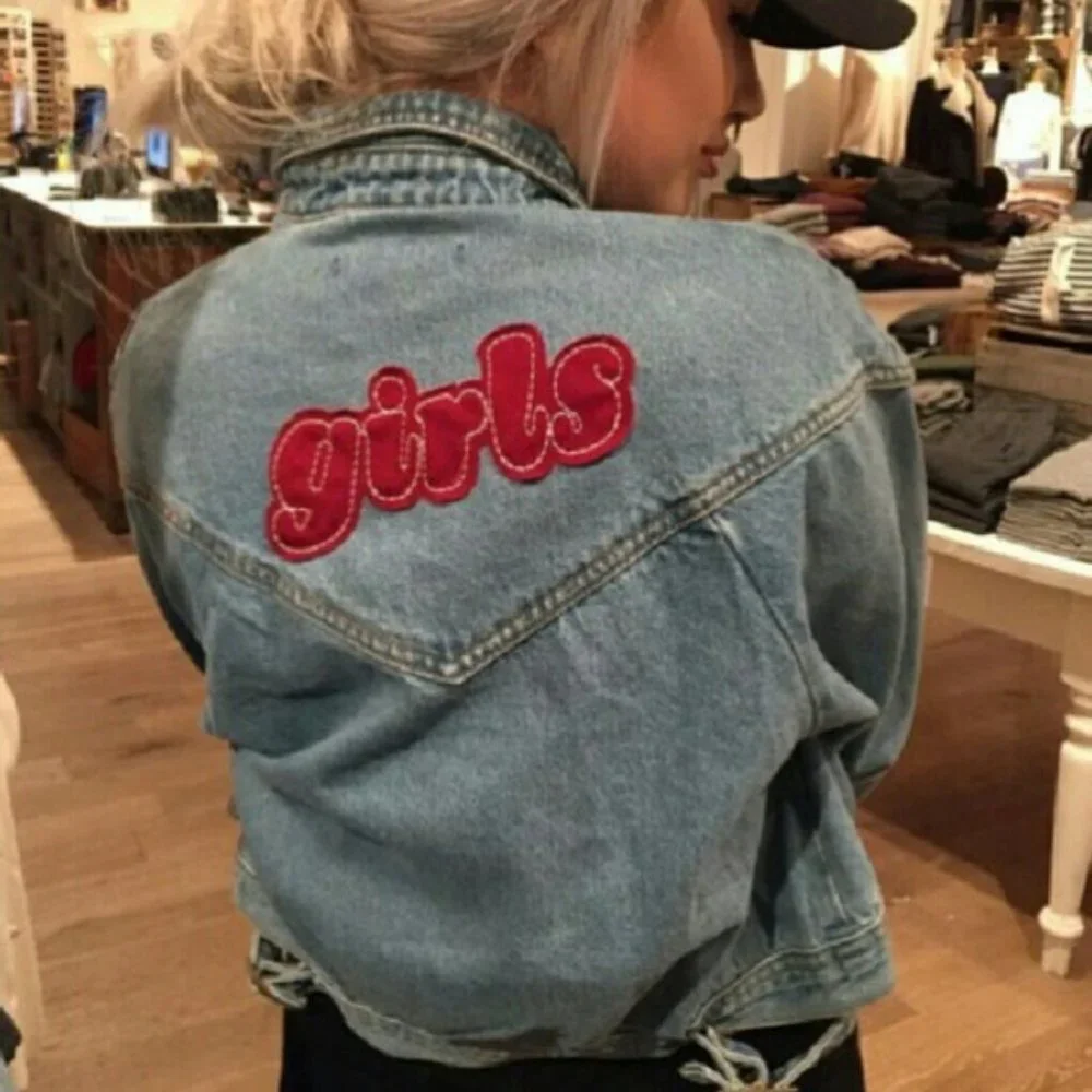 Brandy Melville Isabelle Denim Jacket with Girls Patch EXTREMELY RARE. - Picture 2 of 13